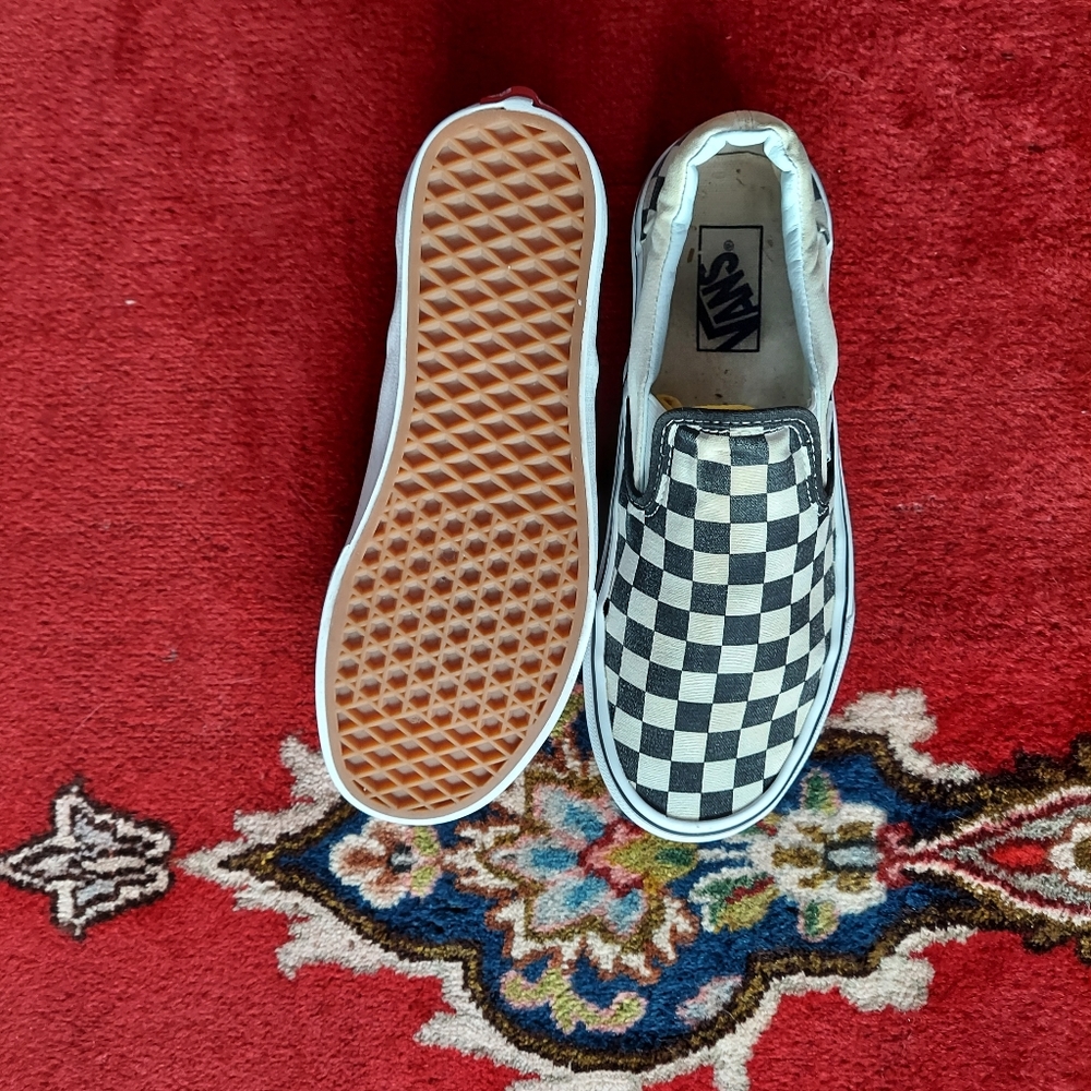 Checkered Vans slip on used like new